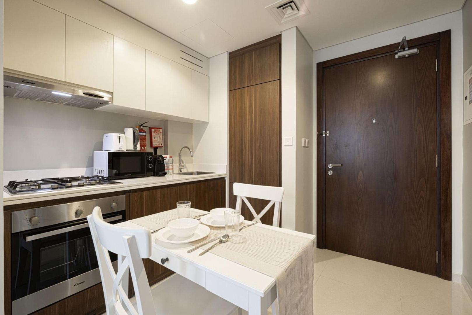 Apartment Luxe | 1br | Close To Burj Khalifa & Mall *